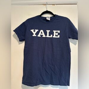 NWOT Unisex Sz: Small Yale University Spell Out Navy Cotton Graphic Tee.